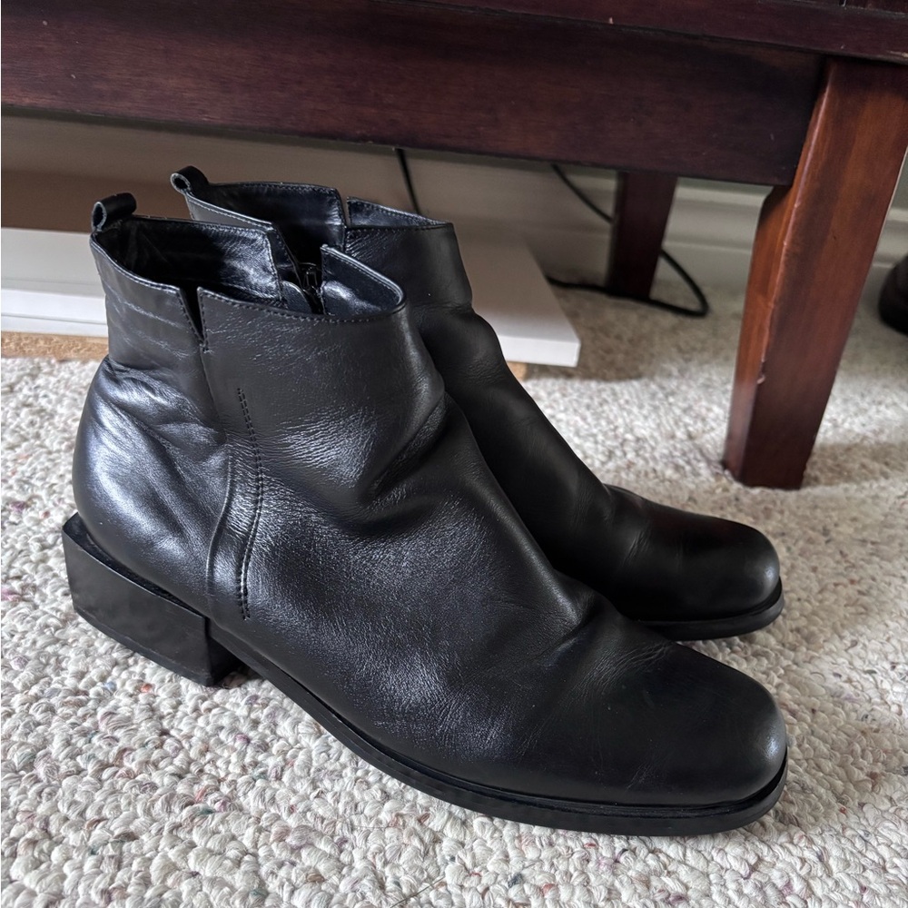 Vintage Etienne Aigner Leather Booties
